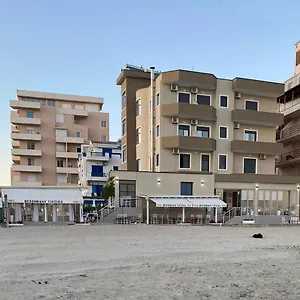 Szálloda Tirona ****