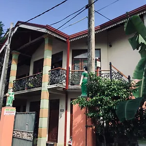 https://bee-nest-bed-breakfast.kandyhotelsnow.com